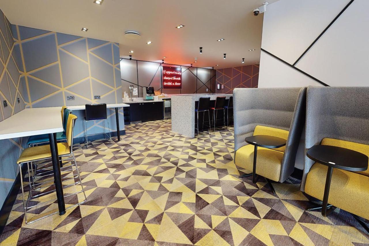 Village Hotel Ковентрі Екстер'єр фото